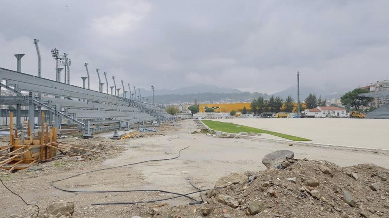 Adnan Menderes Stadı'nın Şubat'a yetişmesi bekleniyor